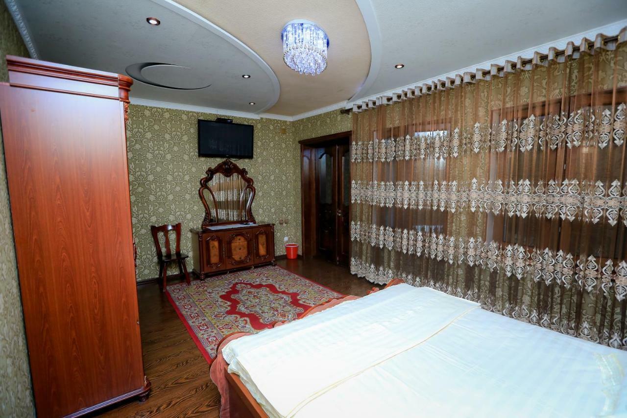 Hotel Kurush Dusjanbe Exteriör bild